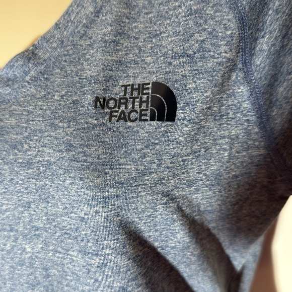 The North Face V-Neck Blue Athletic Short Sleeve Top Medium - Picture 2 of 4